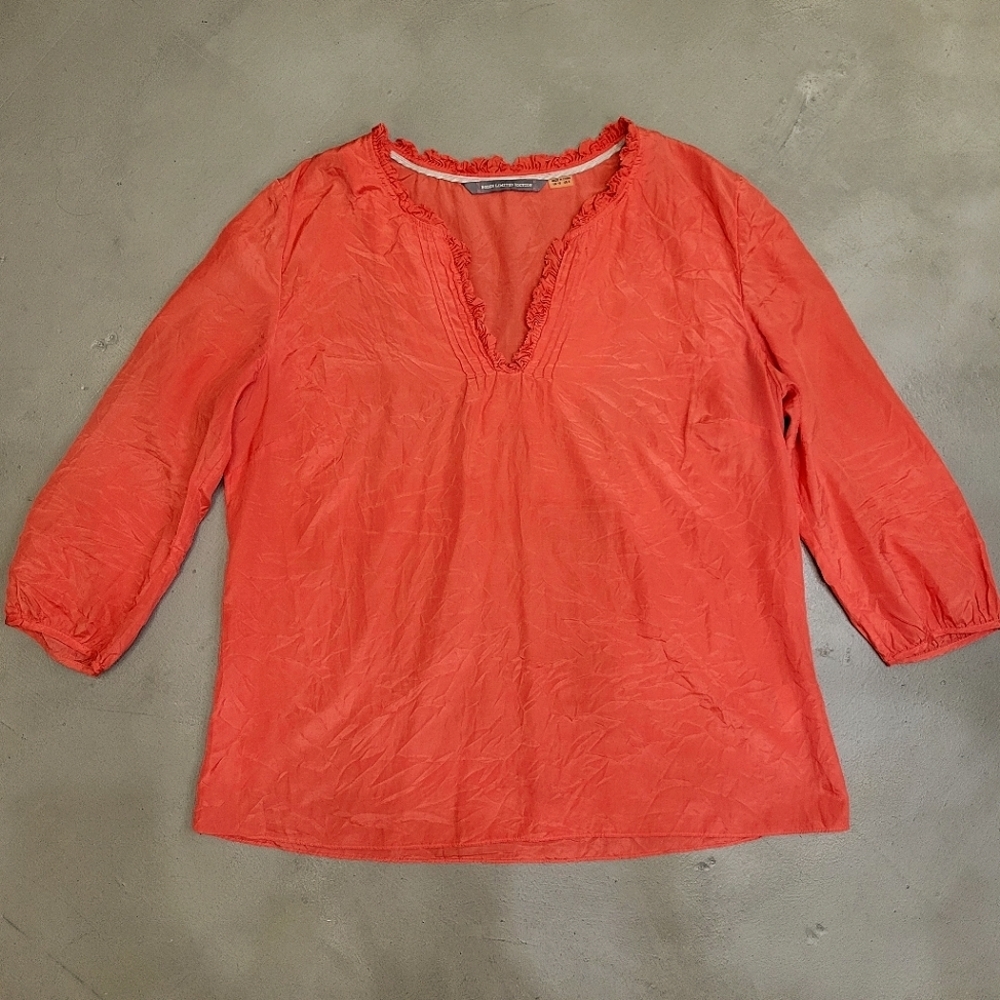 [EUC] Boden Limited Edition Split Neckline 3/4 Sleeve Blouse Wrinkled Fabric